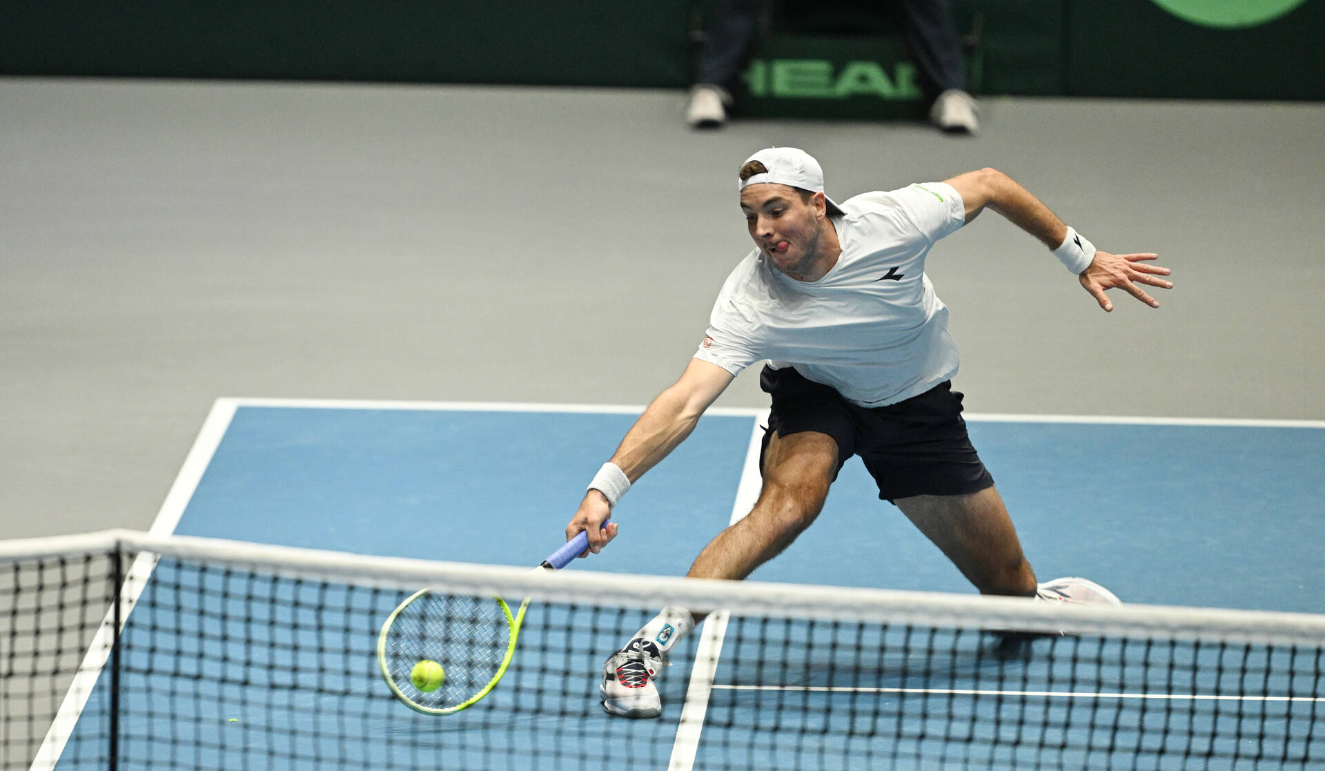 Qualifiers Day 1 round-up - Struff