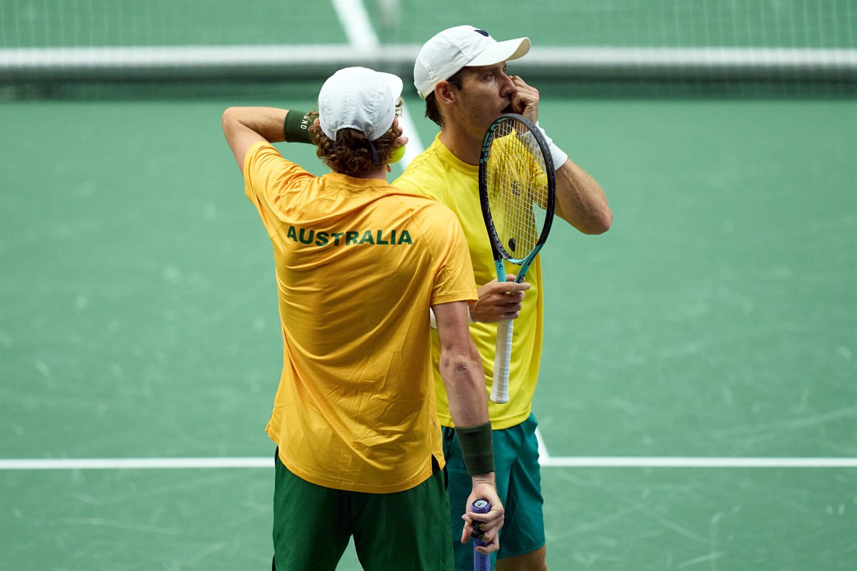 En un cruce de potencias, Australia venció a Francia por 2-1