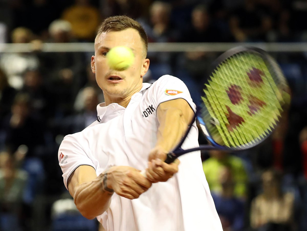 Bemelmans y Fucsovics tensan el marcador en Debrecen