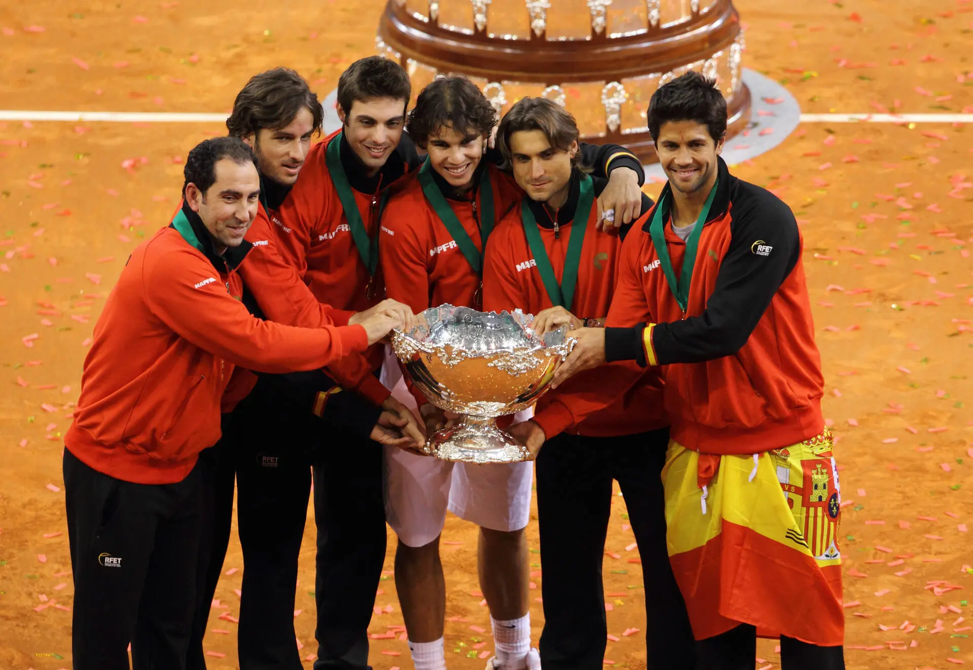 Previous Champions | Spain 2011 trophy