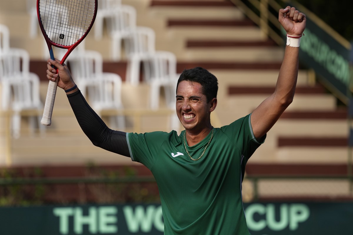 Delliens at the double as Bolivia lead Belgium