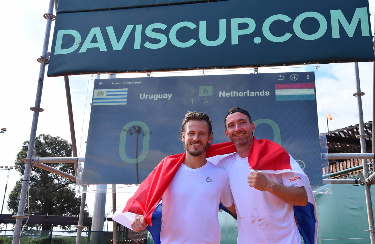 Netherlands down Uruguay to cruise into Qualifiers