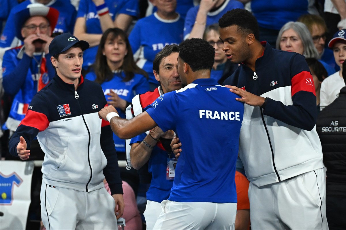 Brasil no pudo sorprender a Francia y busca el milagro