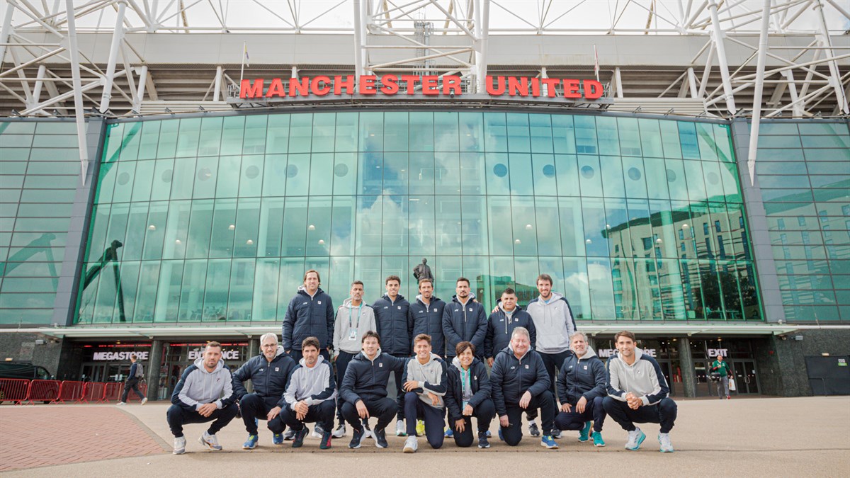 Alma de tenista, sangre futbolera: el equipo argentino visitó Old Trafford