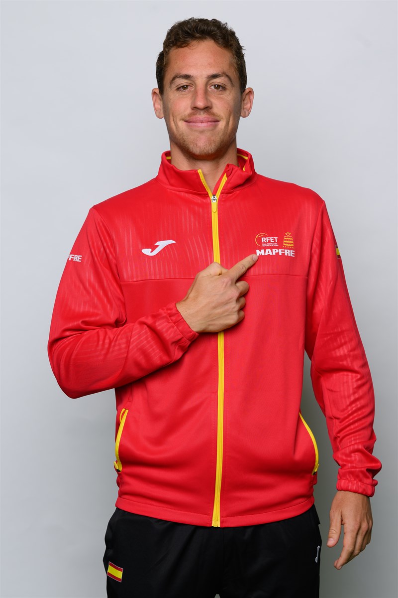 España lista para enfrentar a Suiza con el debut de Carballés Baena