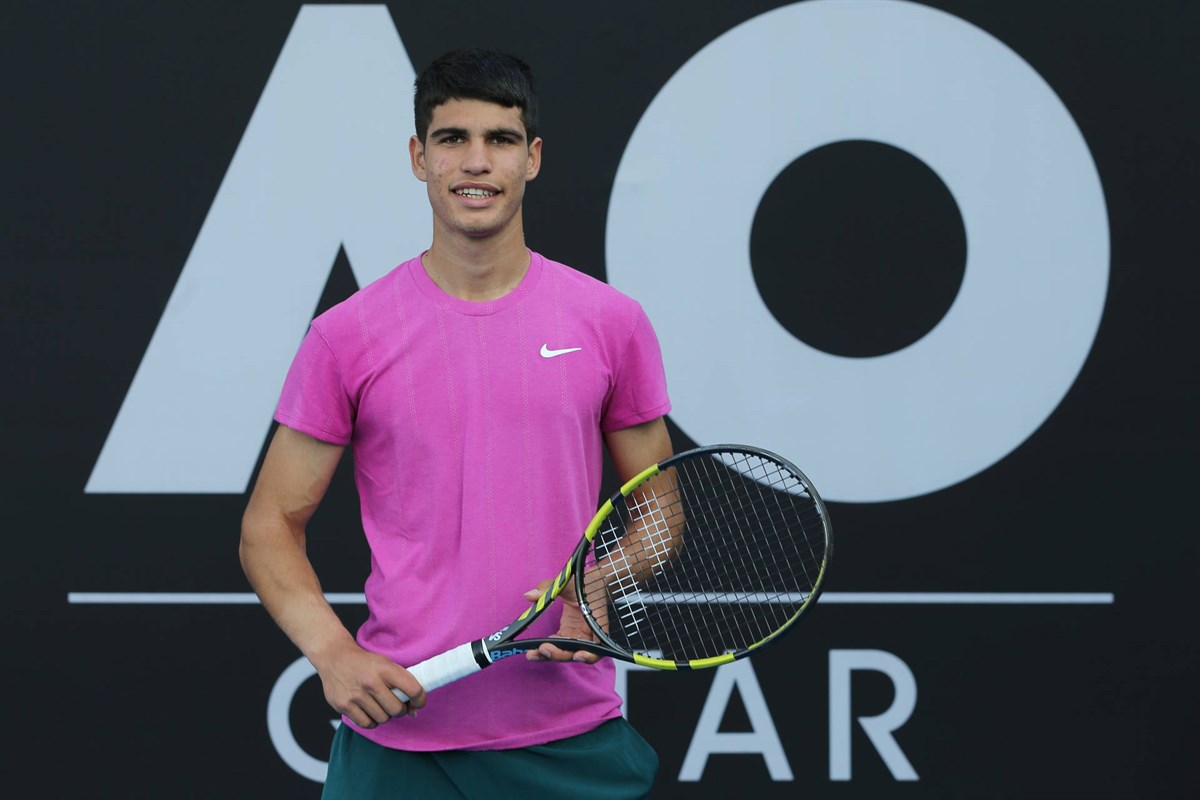 Alcaraz prepara el Australian Open y sueña con jugar la Davis