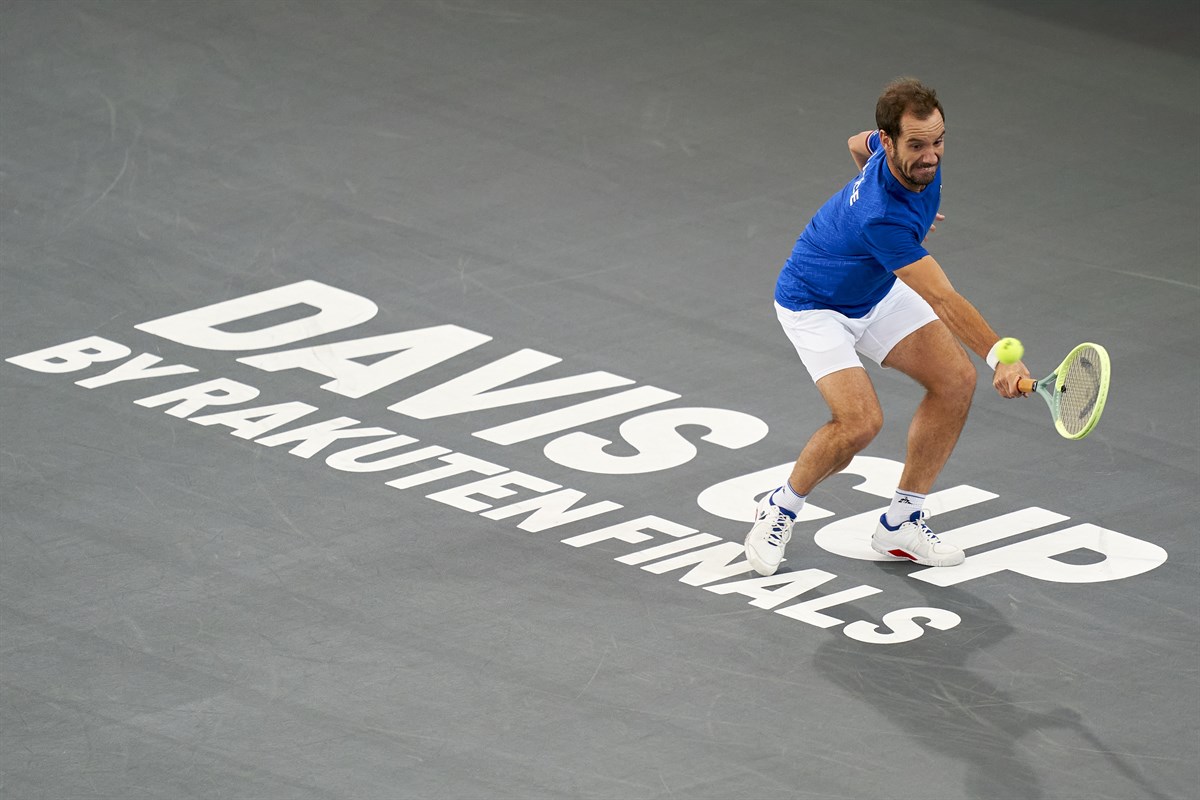 Francia vence a Bélgica y termina con una nota positiva