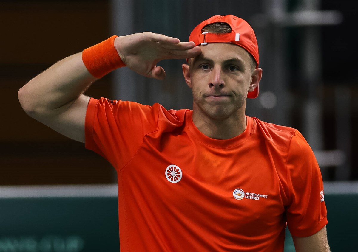 Do the Dutch dare to dream? Netherlands v Italy quarter-final preview