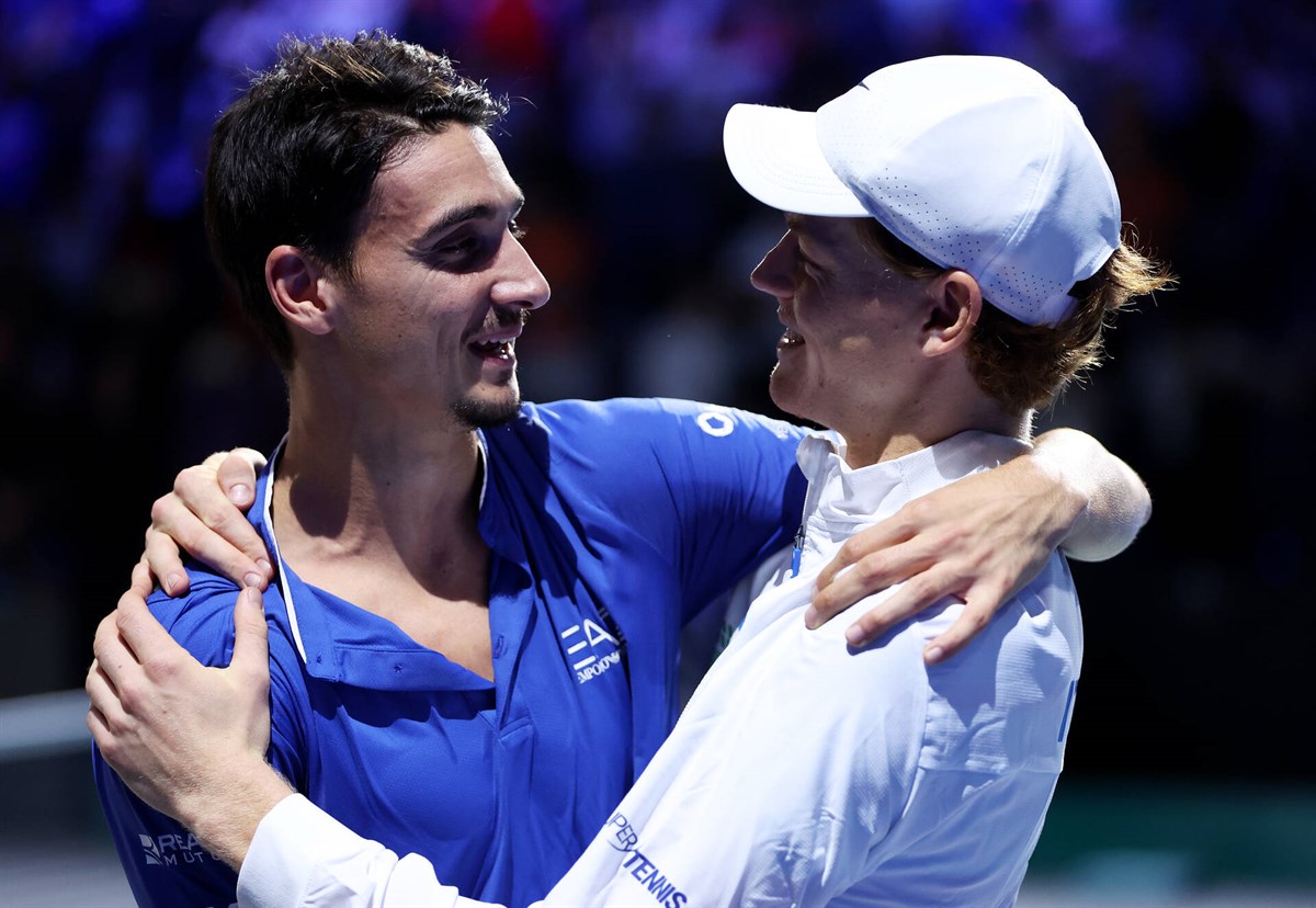 Italy v Netherlands: Italy into semis with 'the Sinner show'