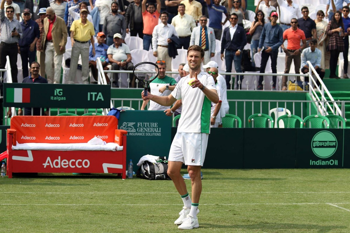 Italians in charge after dominant day in Kolkata