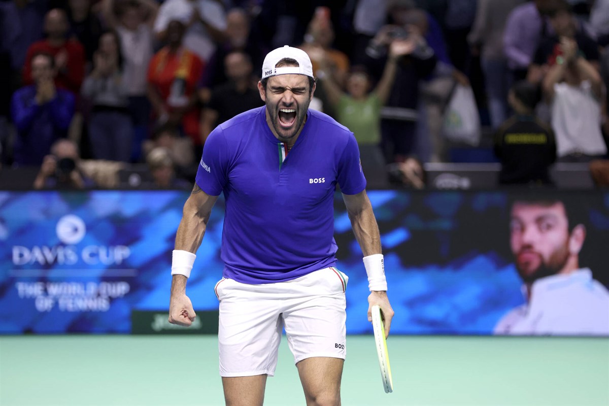 ITA 2-0 AUS: Defending champions Italy back into final