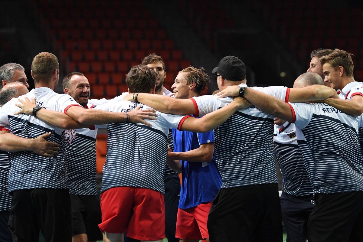 Forejtek's perfect debut seals Czech victory