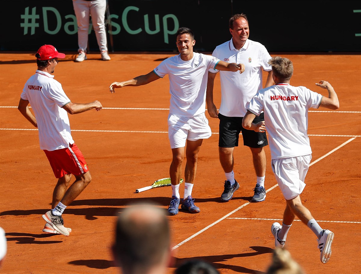 Quickfire Balazs sends Hungary to Qualifiers