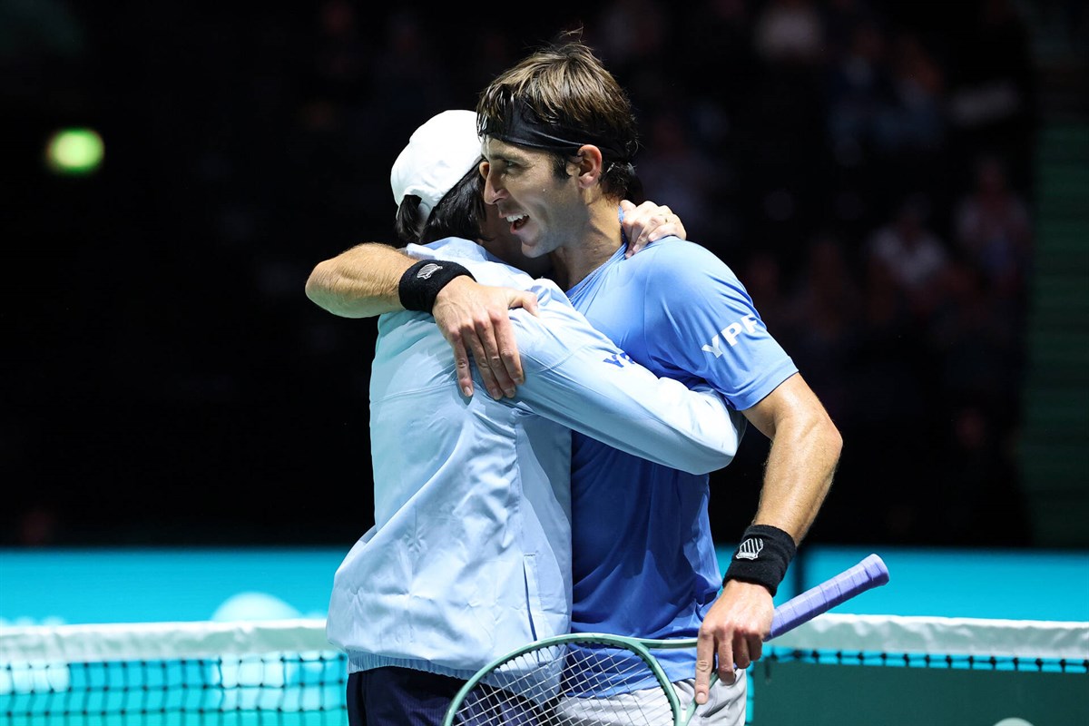 Argentina boost Malaga chances with win over Great Britain in Manchester