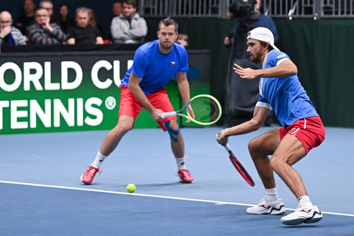 Czechia 3-0 Israel: Czechs through to the Finals after doubles ends early