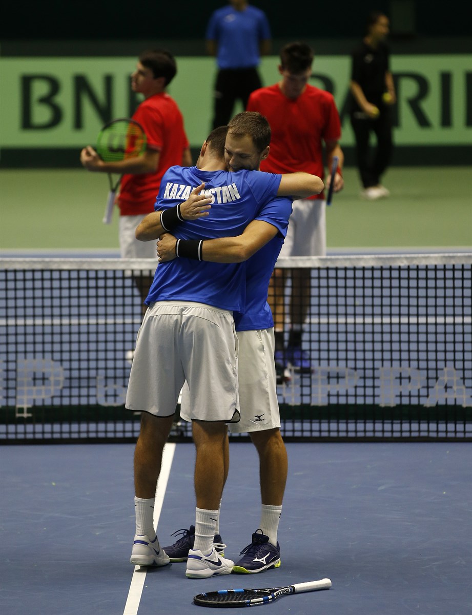 Doubles win sends Kazakhstan into last eight