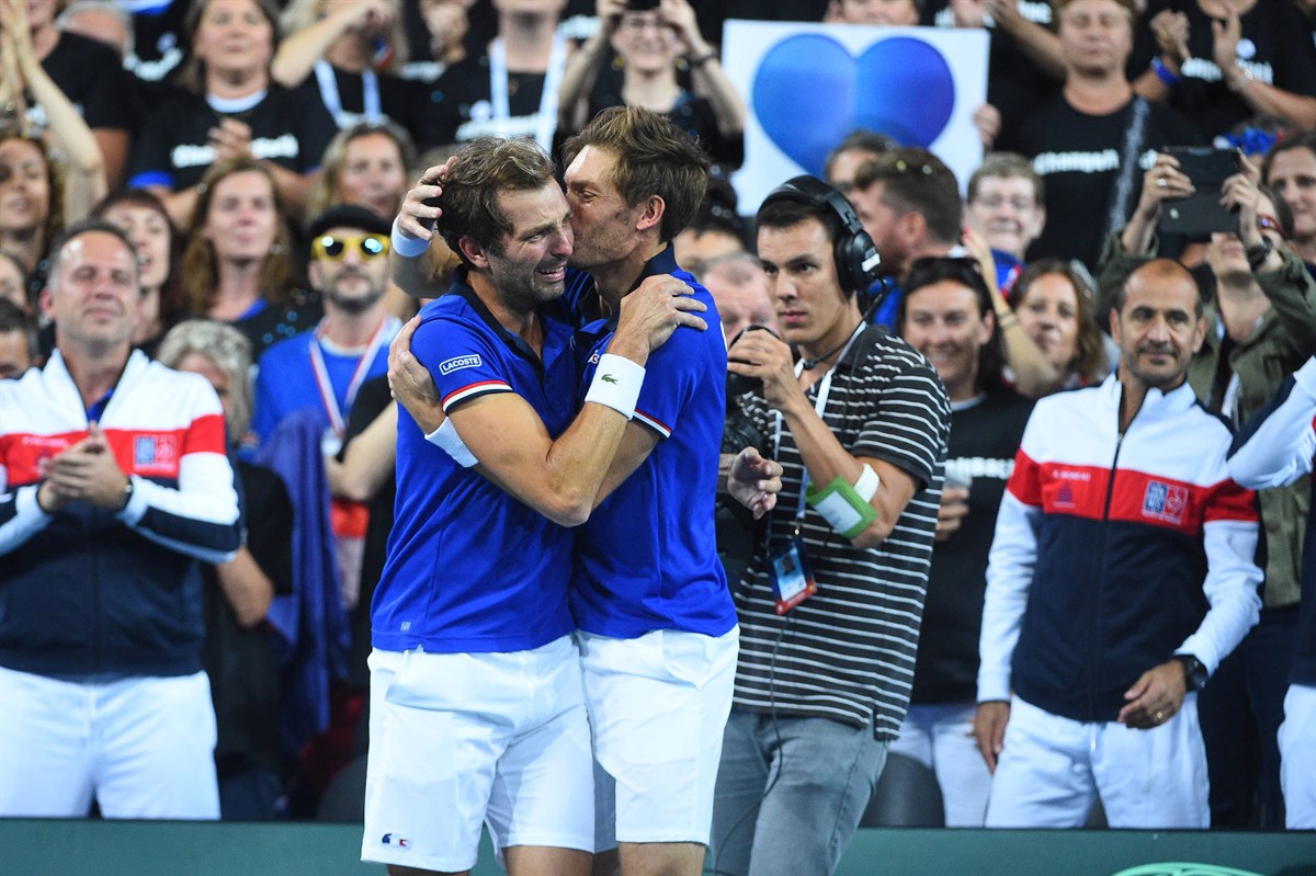 France downs Spain to reach Davis Cup FInal
