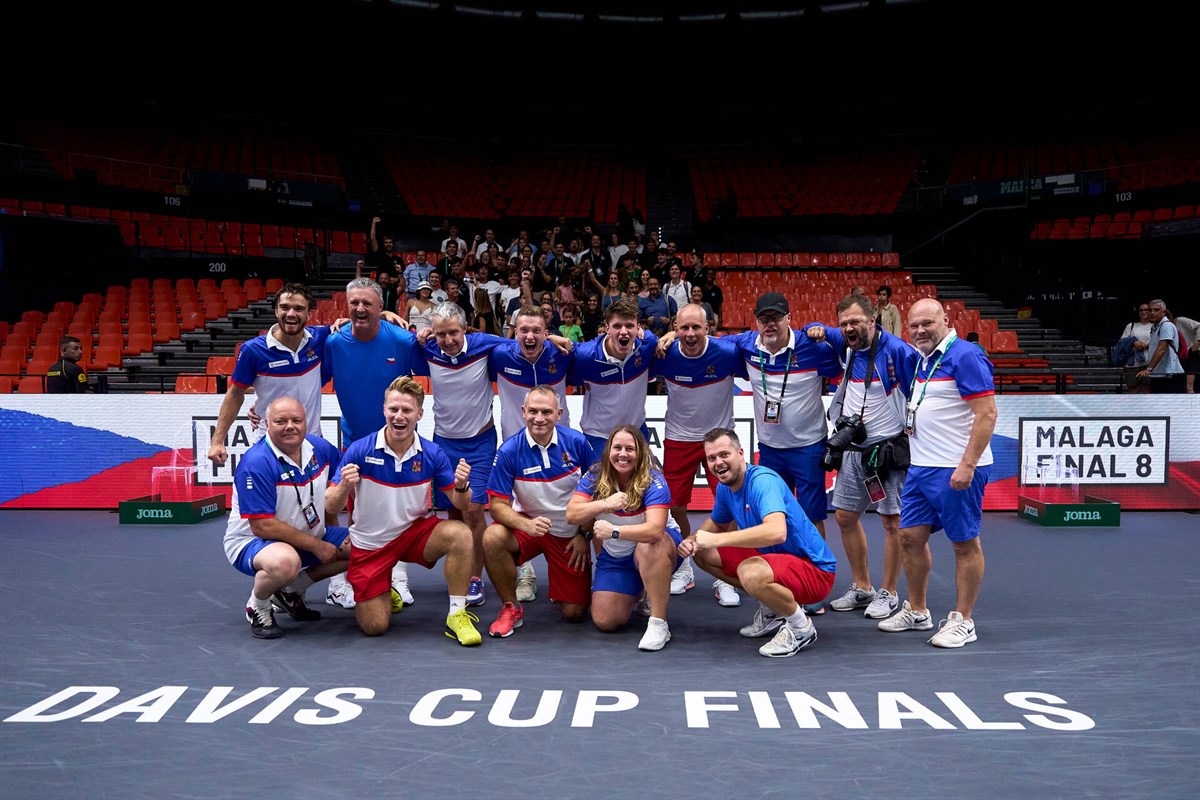 Chequia vence a Serbia y viaja a Málaga con honores