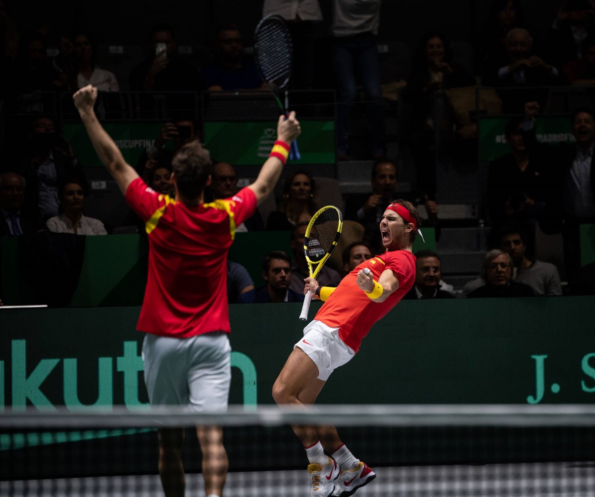 Spain set up semi-final with Great Britain