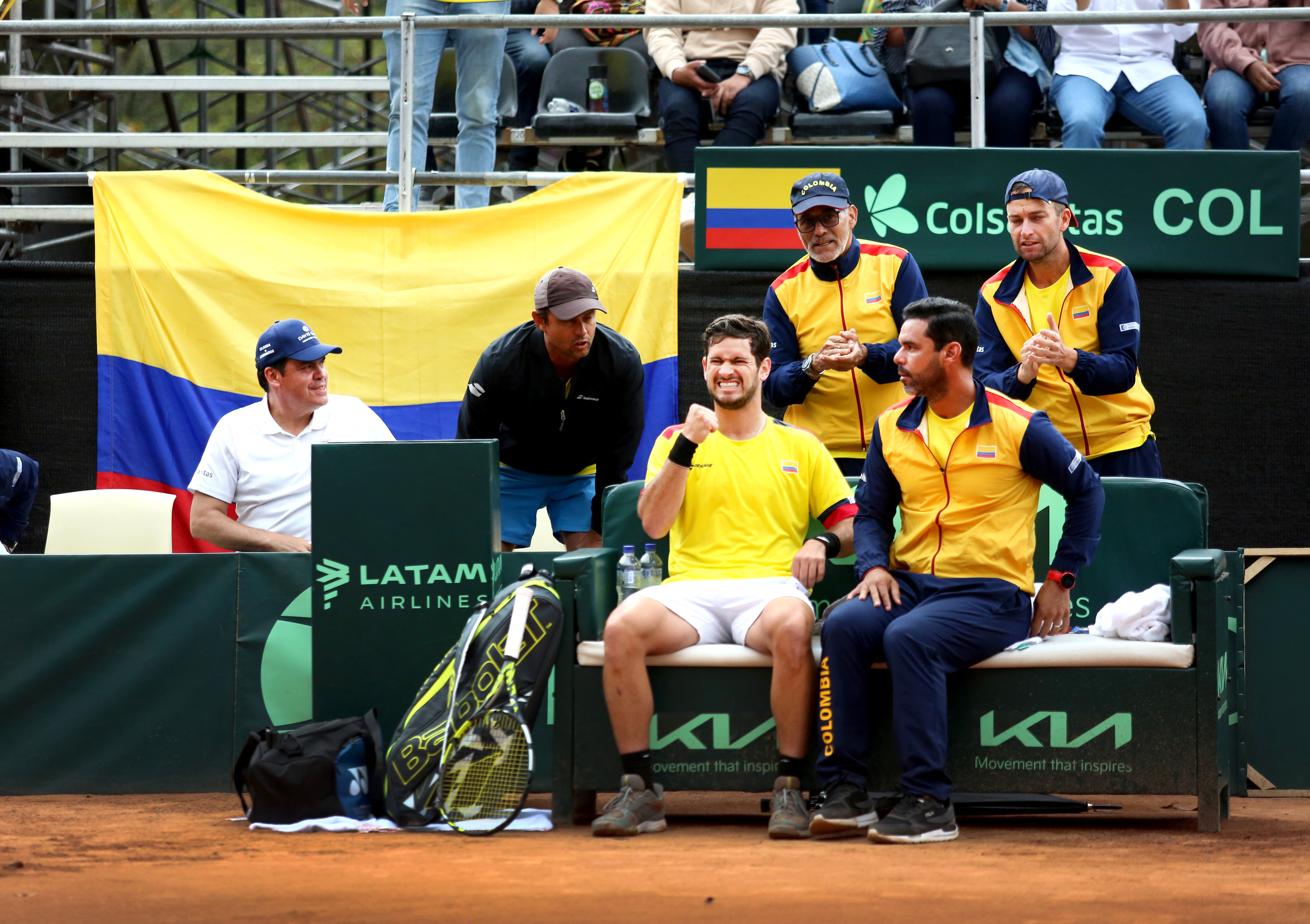 Nico Mejía y captain Alejandro Falla (COL)