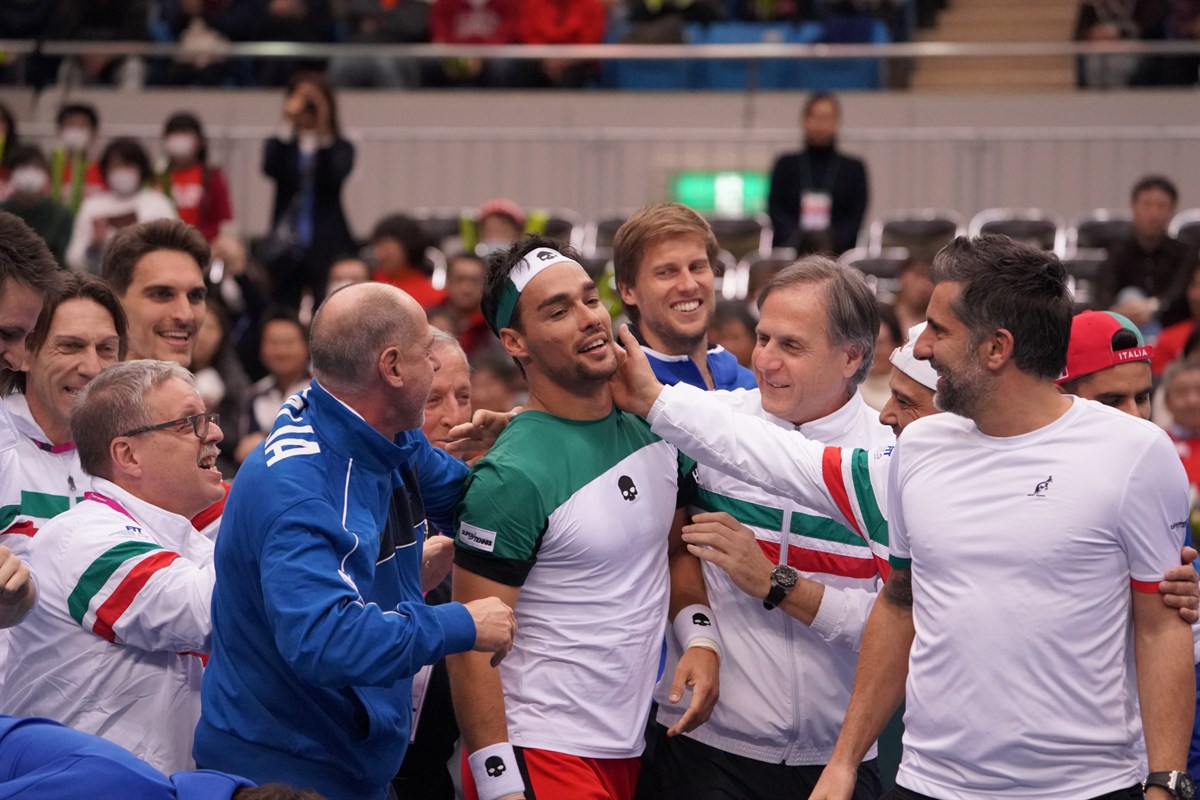 Marathon man Fognini books last eight place for Italy
