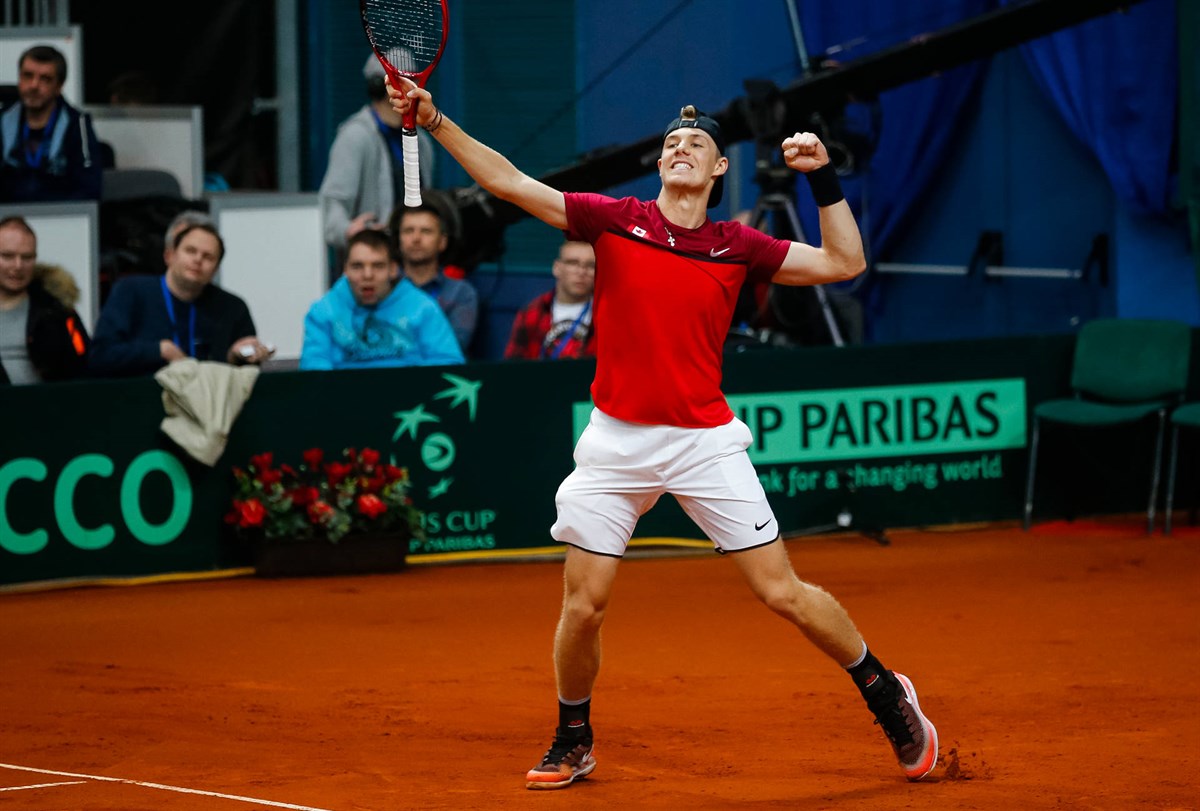  Igualados en Bratislava por triunfos de Shapovalov y Klizan