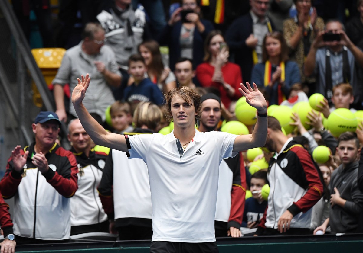 Zverev gives Germany a healthy lead in Frankfurt