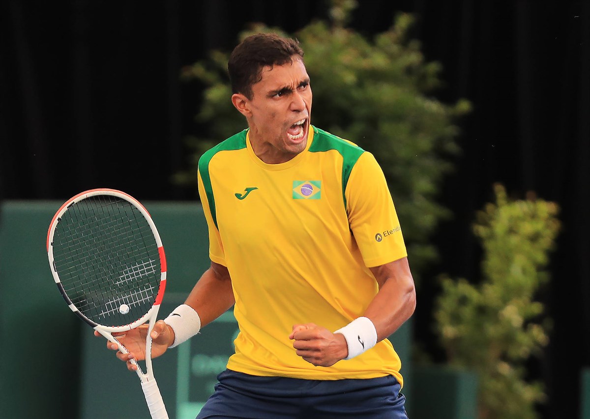 Brasil, tranquila, se adelanta 2-0 ante China