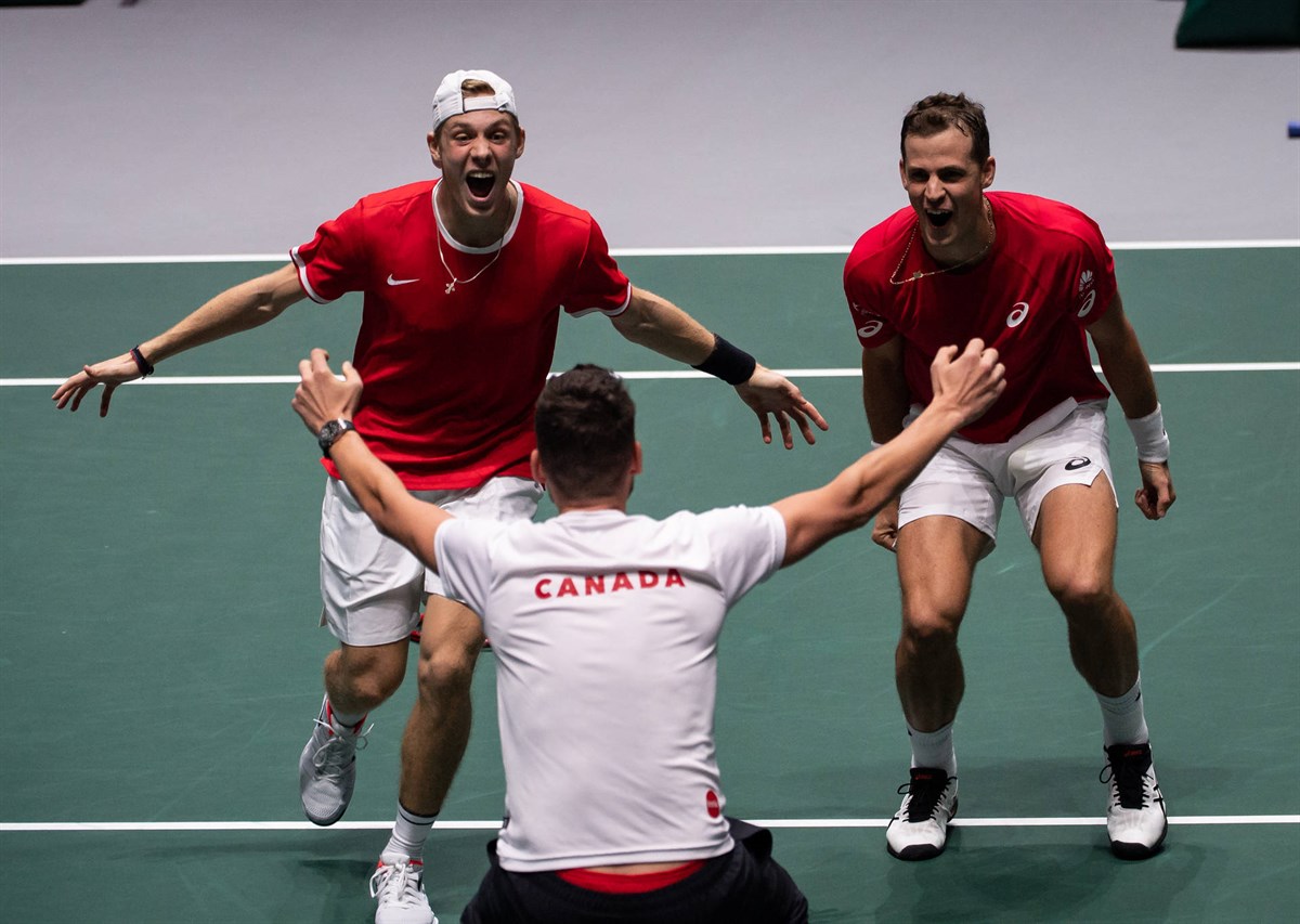 Canada clinch place in the semis