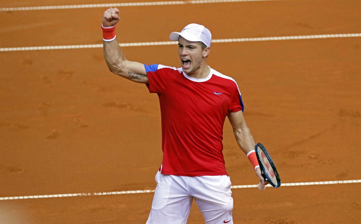 Coric se impuso a Shapovalov y metió a Croacia en cuartos