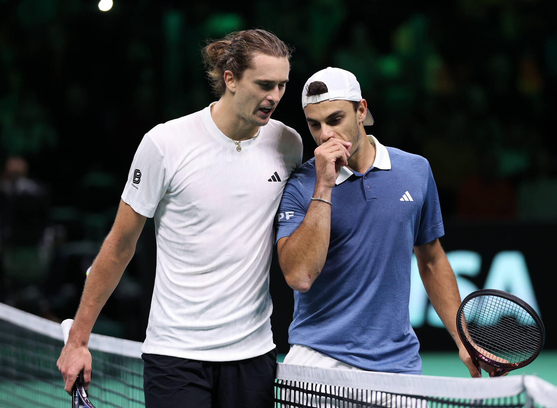 Zverev and Cerundolo hardshake