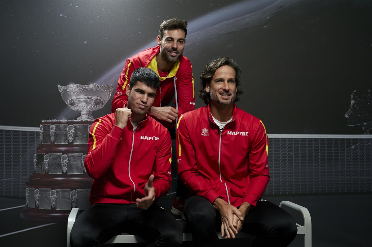 Spanish and Russians on collision course in Group A