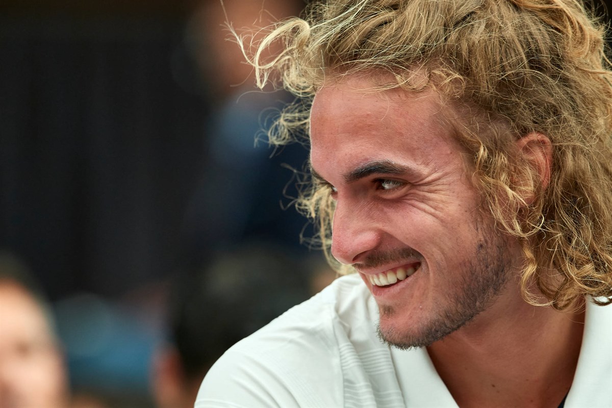 Tsitsipas y la vida fuera de la cancha