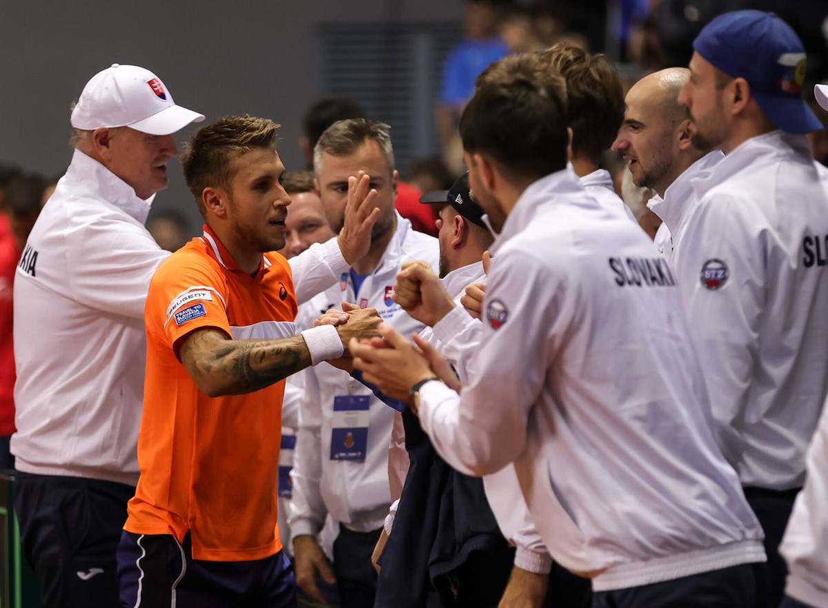 Serbia 0-2 Slovakia: Molcan, Klein put Slovakia in charge against Serbia