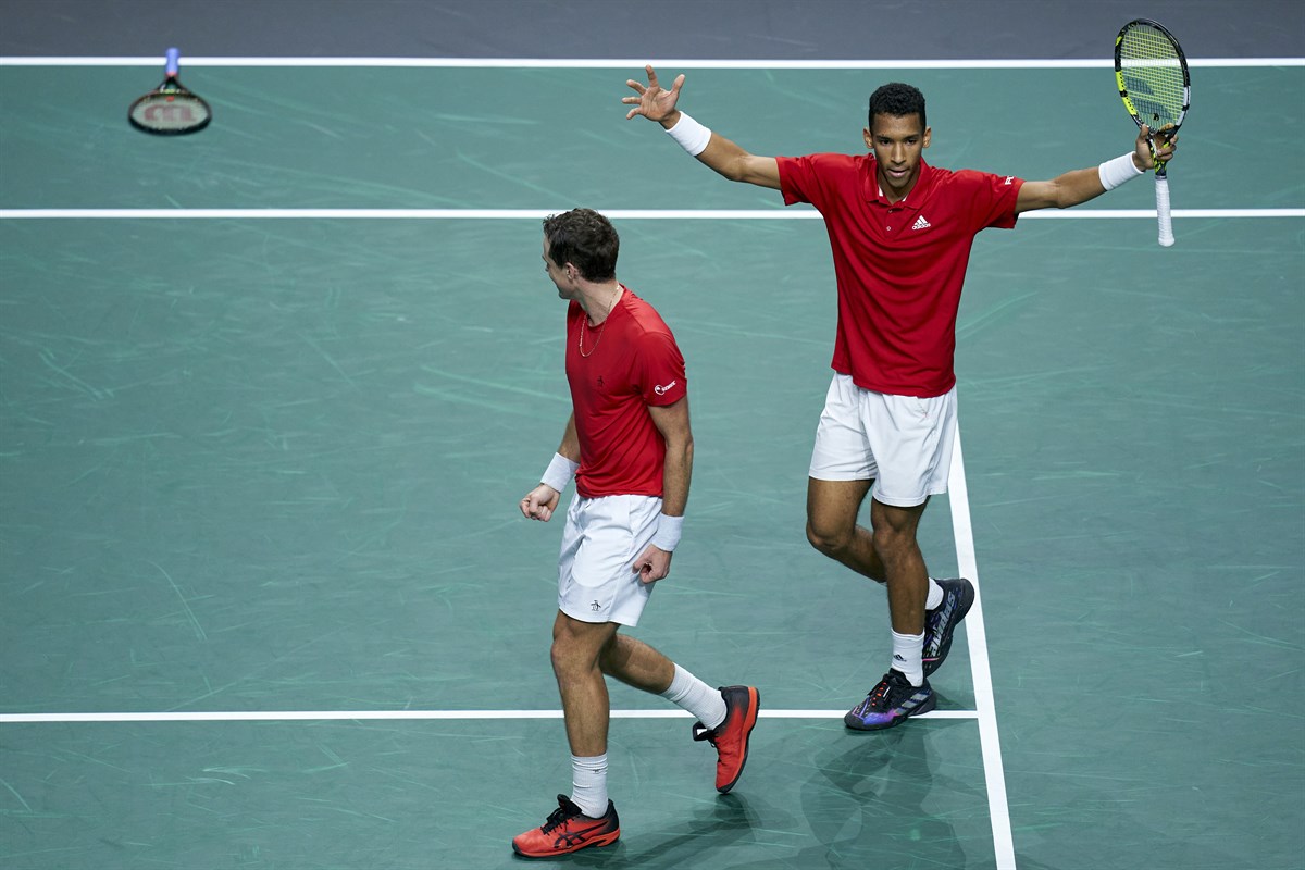 Canada come from behind to defeat Italy and set up final against Australia