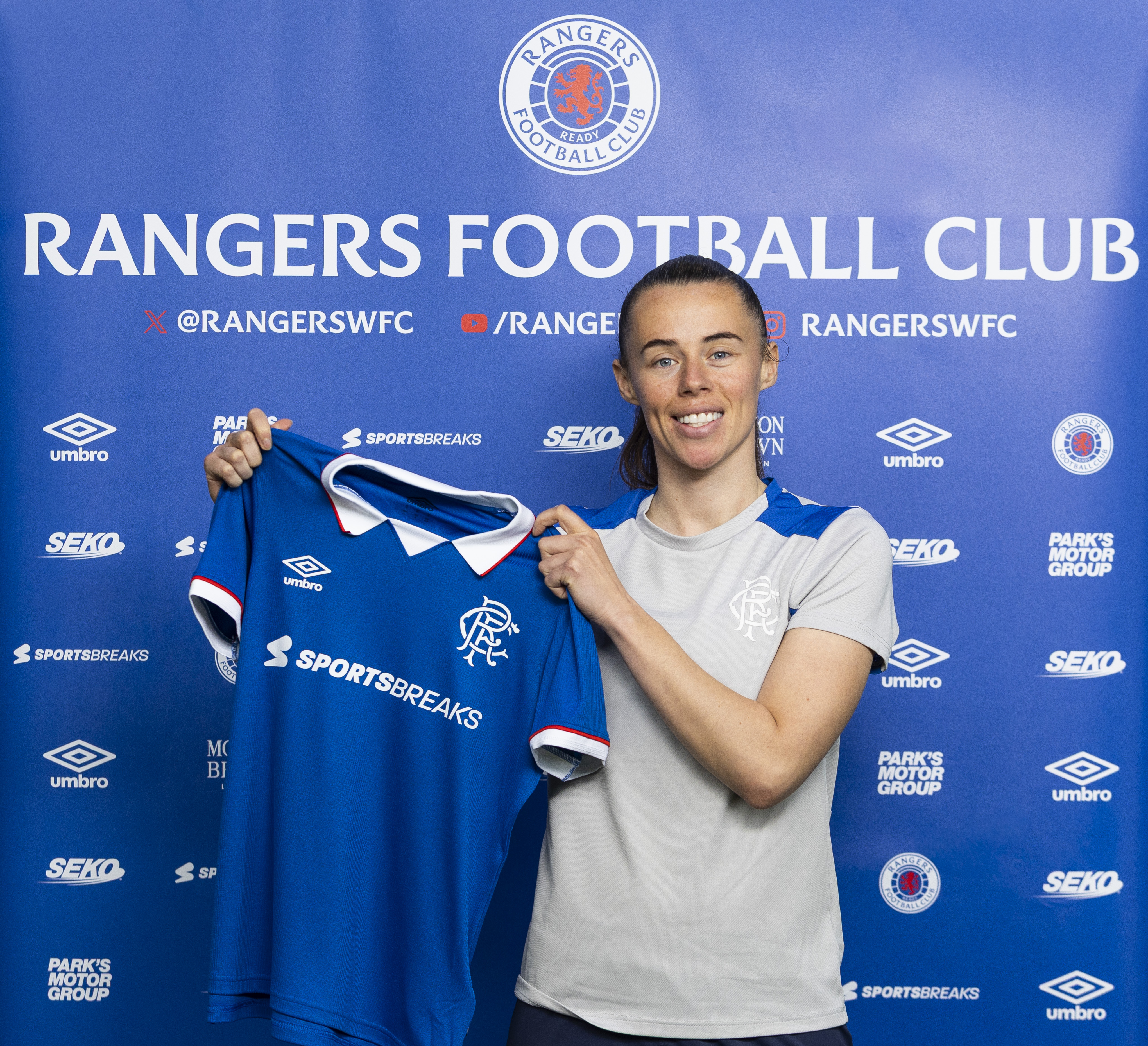 Laura Rafferty Signs New Two-Year Contract | Rangers Football Club