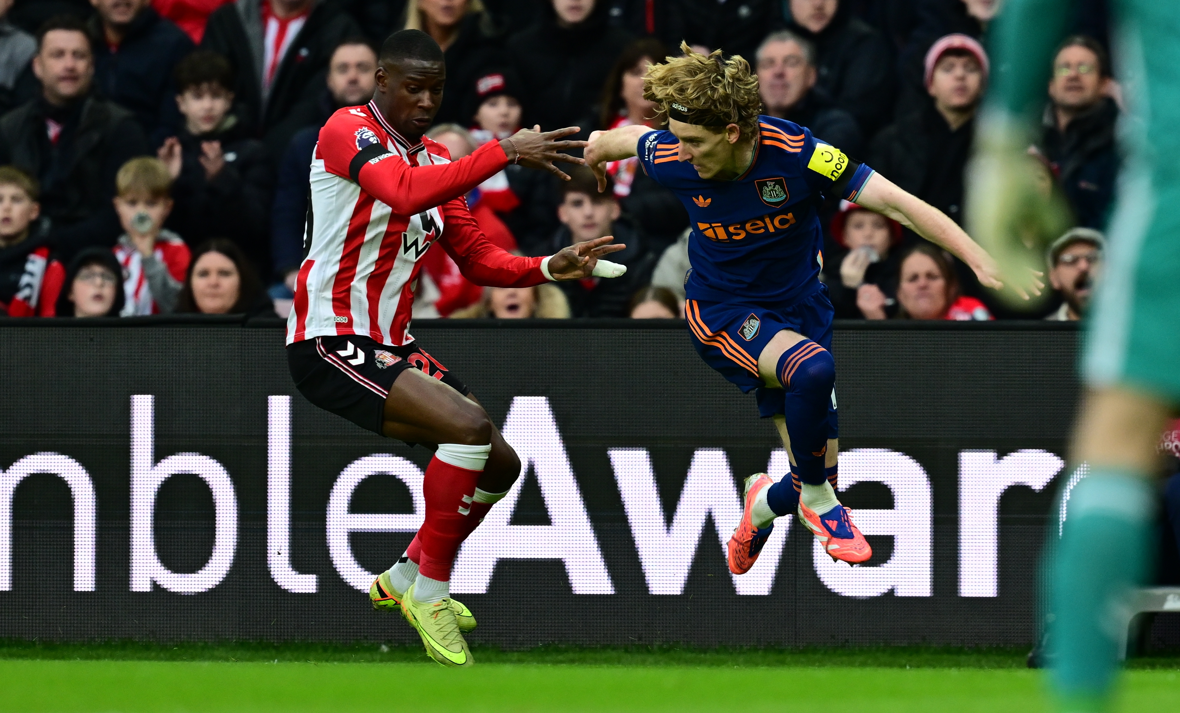 Gordon Sunderland header 