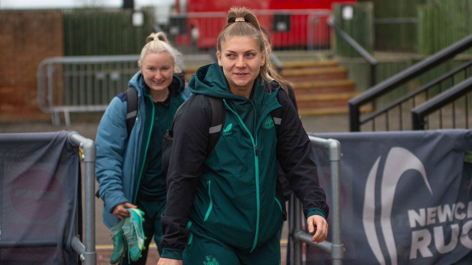 grace-donnelly-arriving