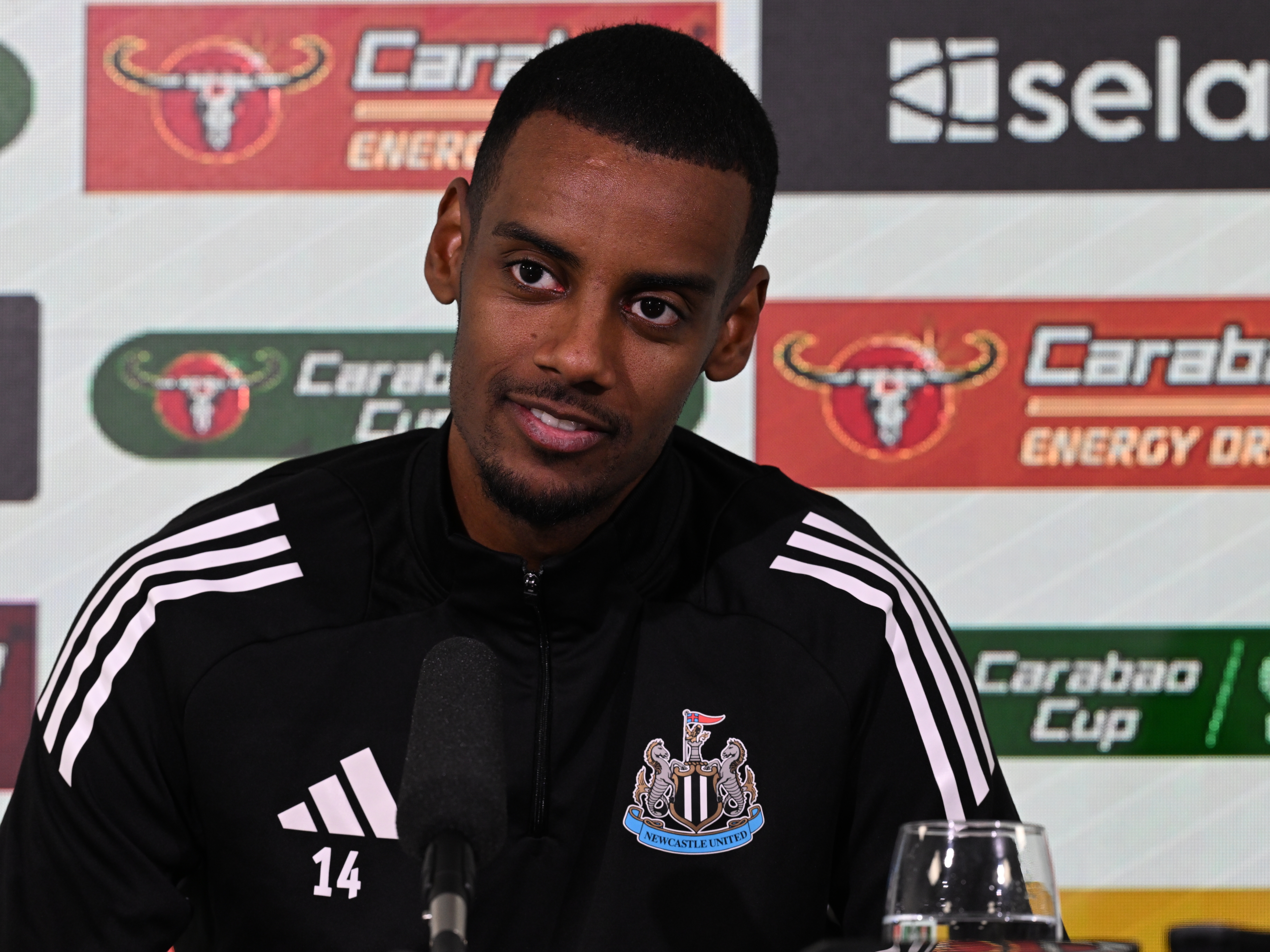 Alex Isak (Carabao Cup final)