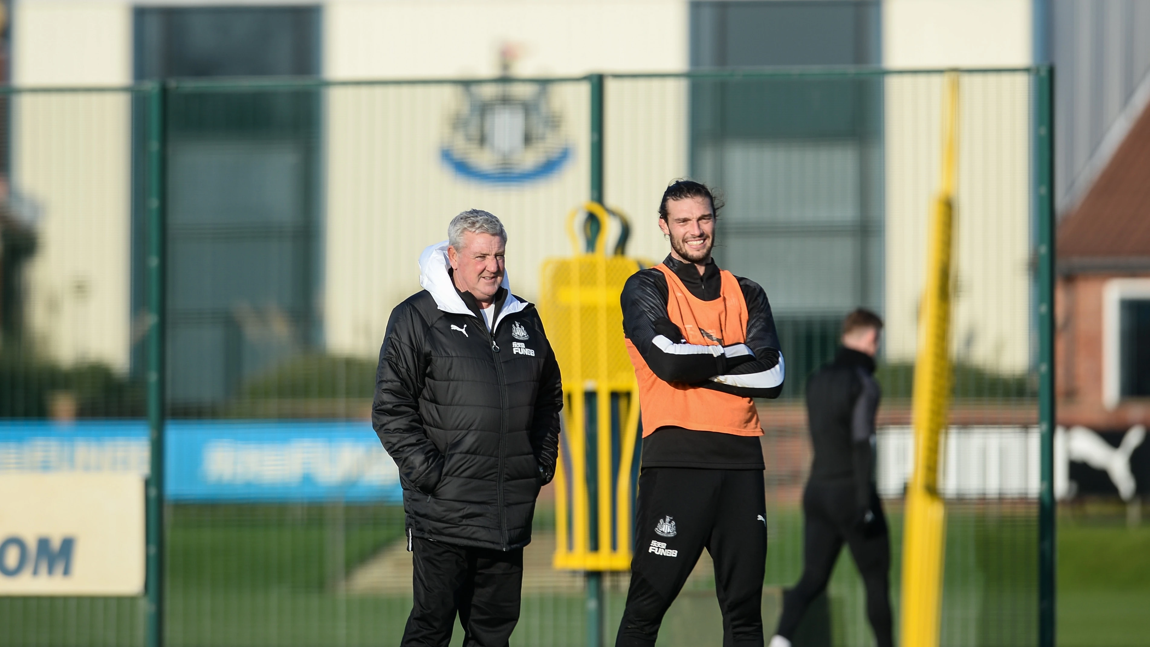 steve-bruce-andy-carroll-training