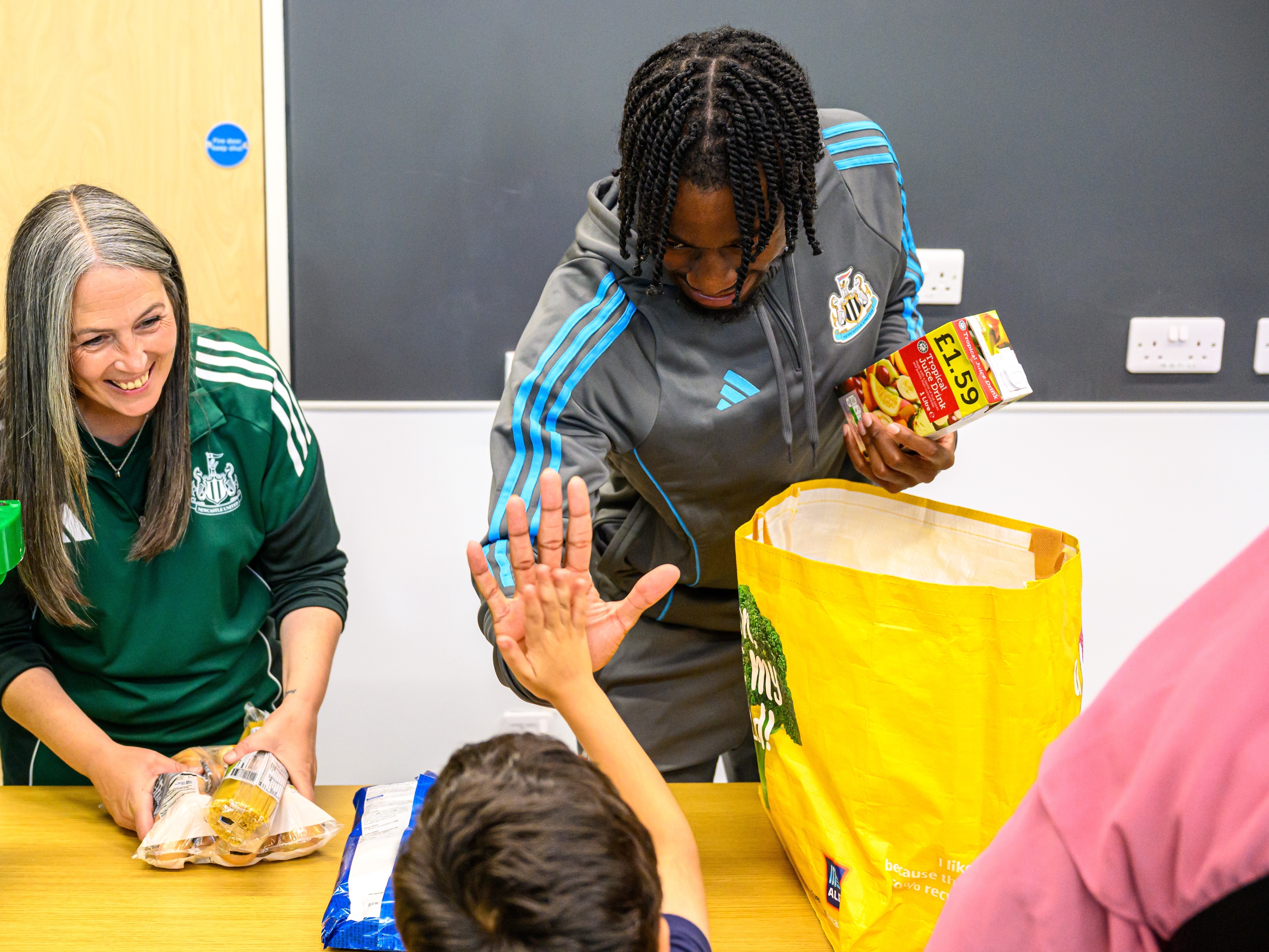 Anthony Elanga (NUCASTLE)