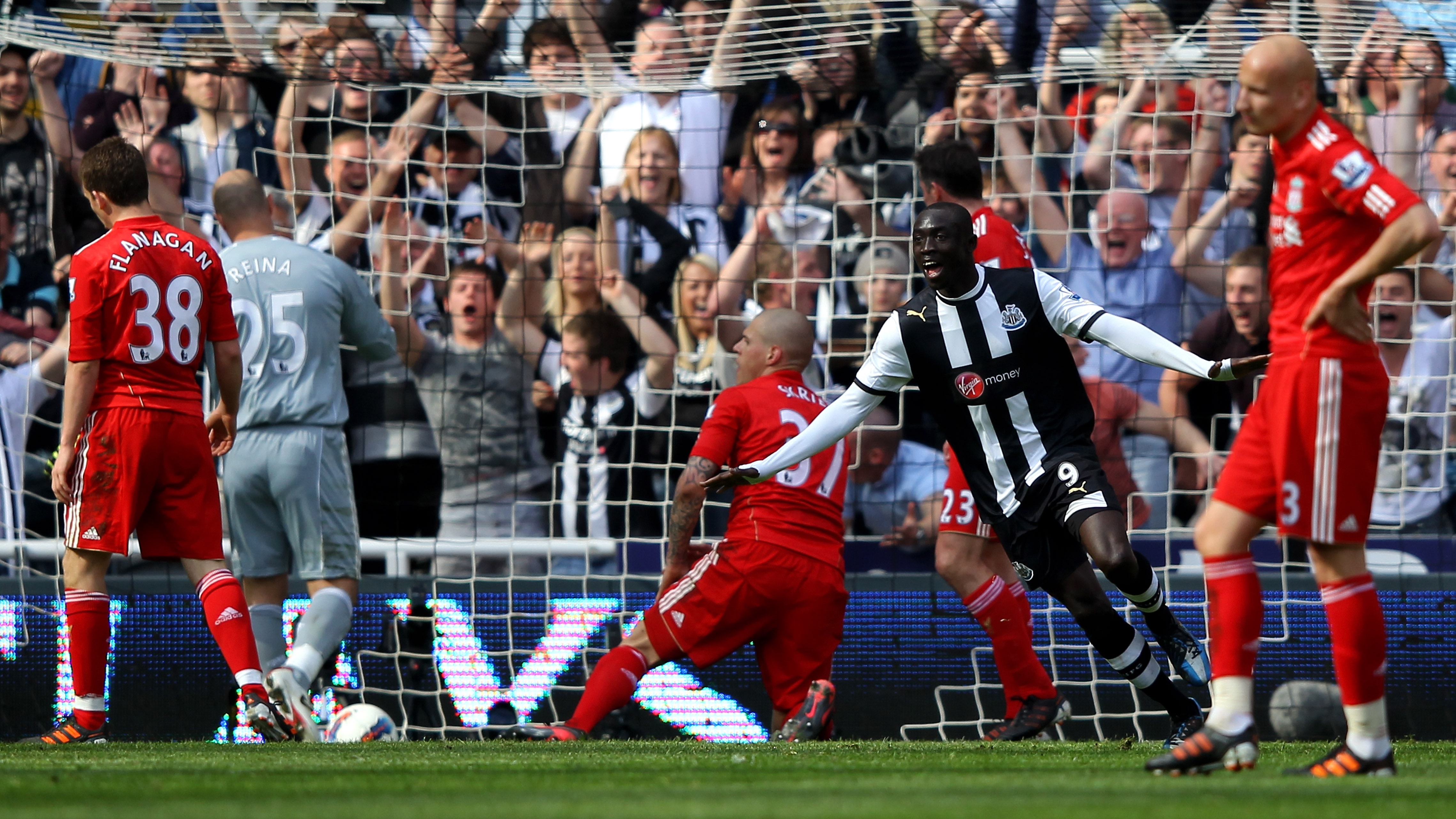 papiss-cisse-celebrates-liverpool
