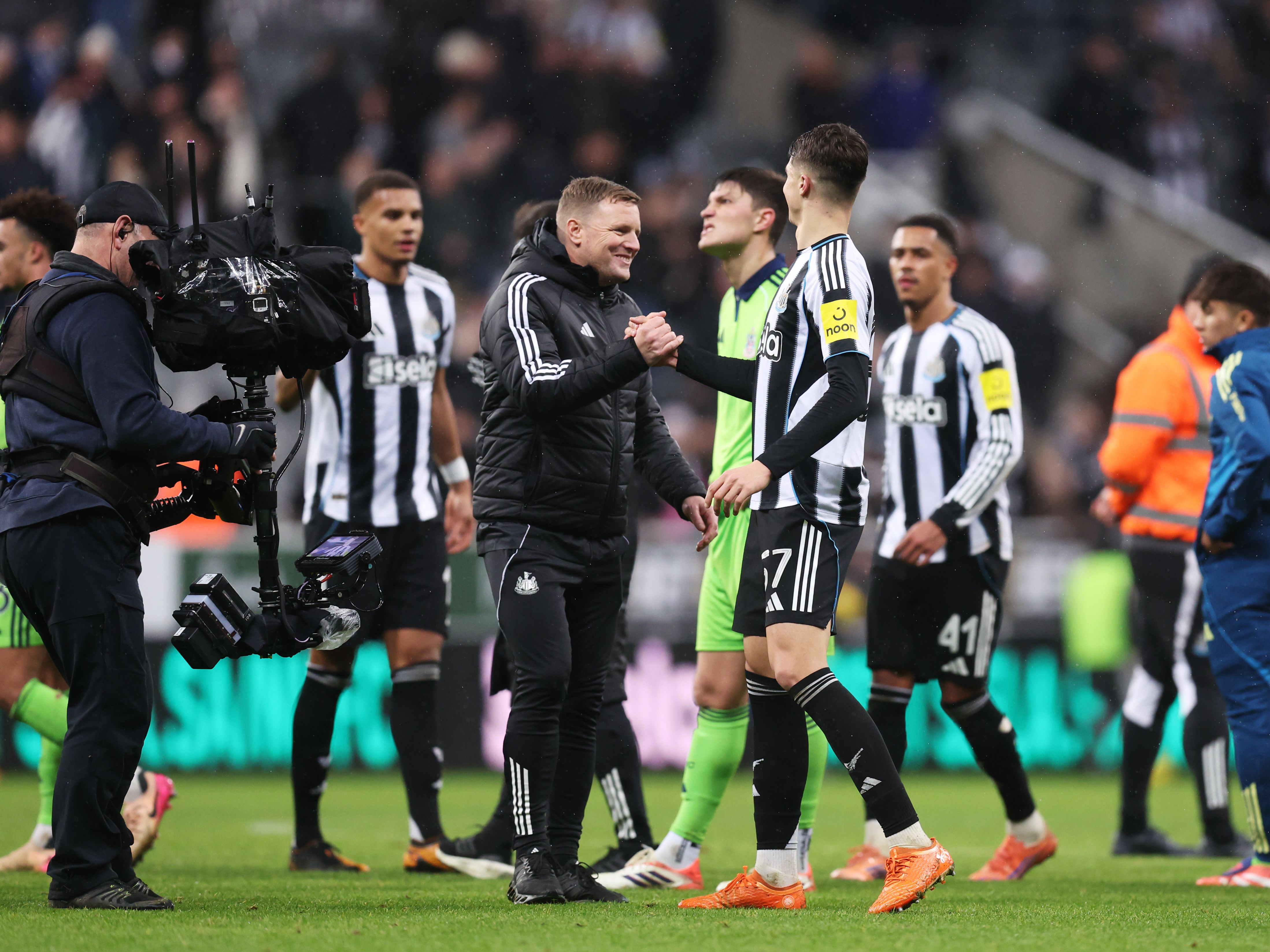 Eddie Howe and Lewis Miley