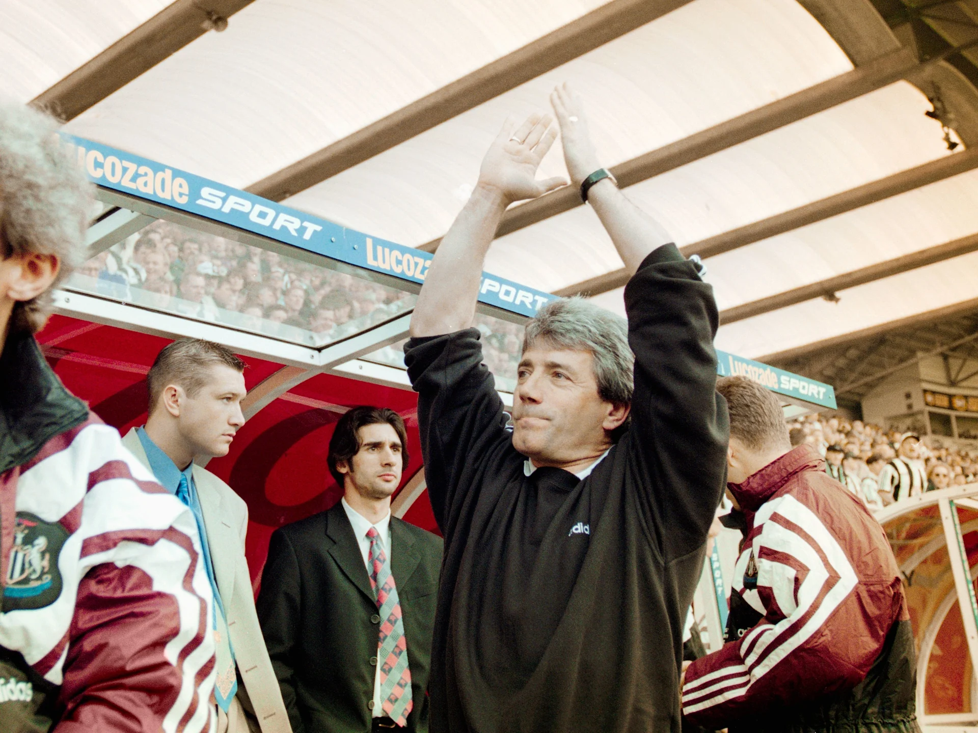 Kevin Keegan Stadion Krebsauftritt From the Pitch to the Battle: Keegan's Journey