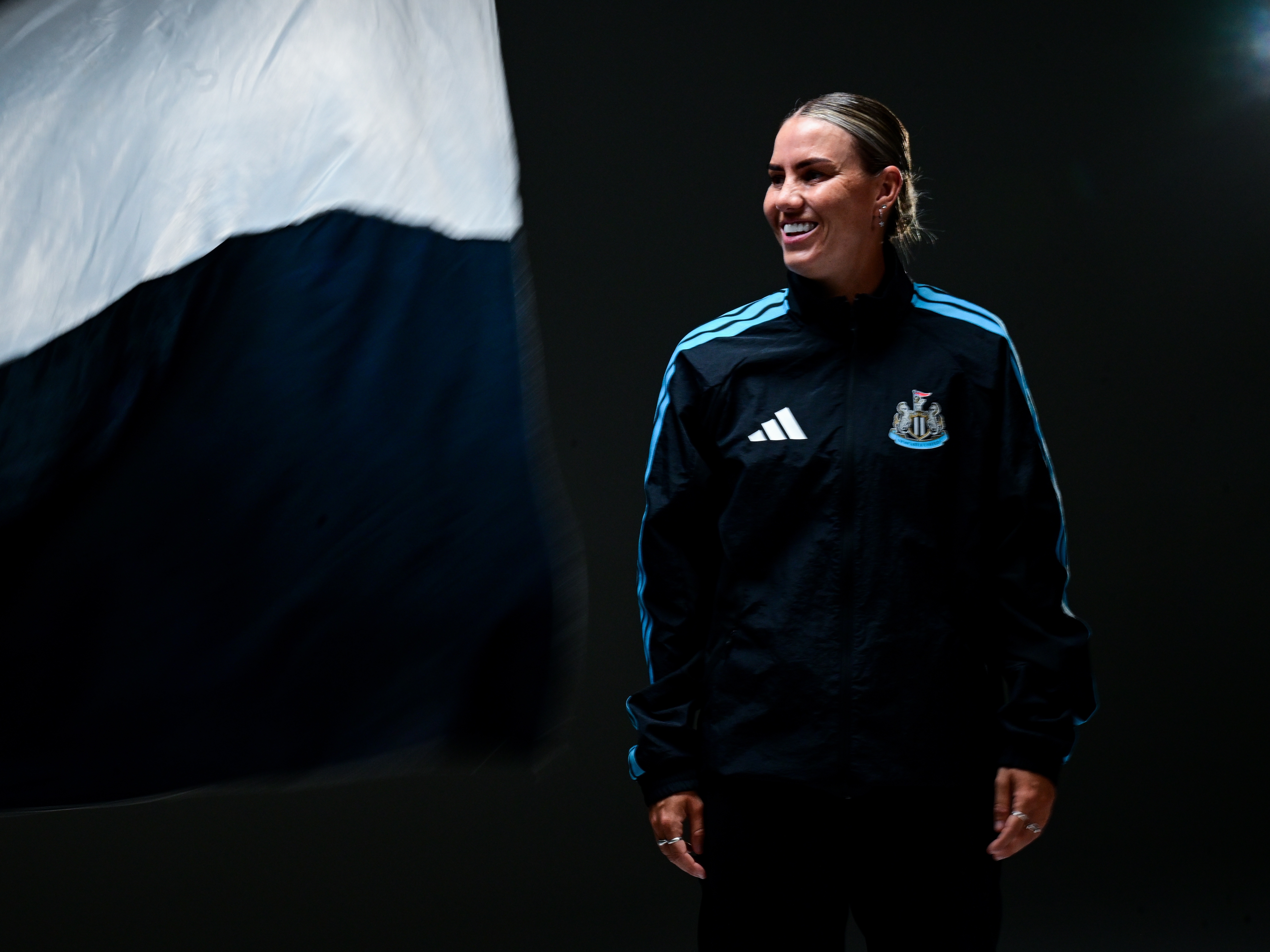 Gemma Evans signs