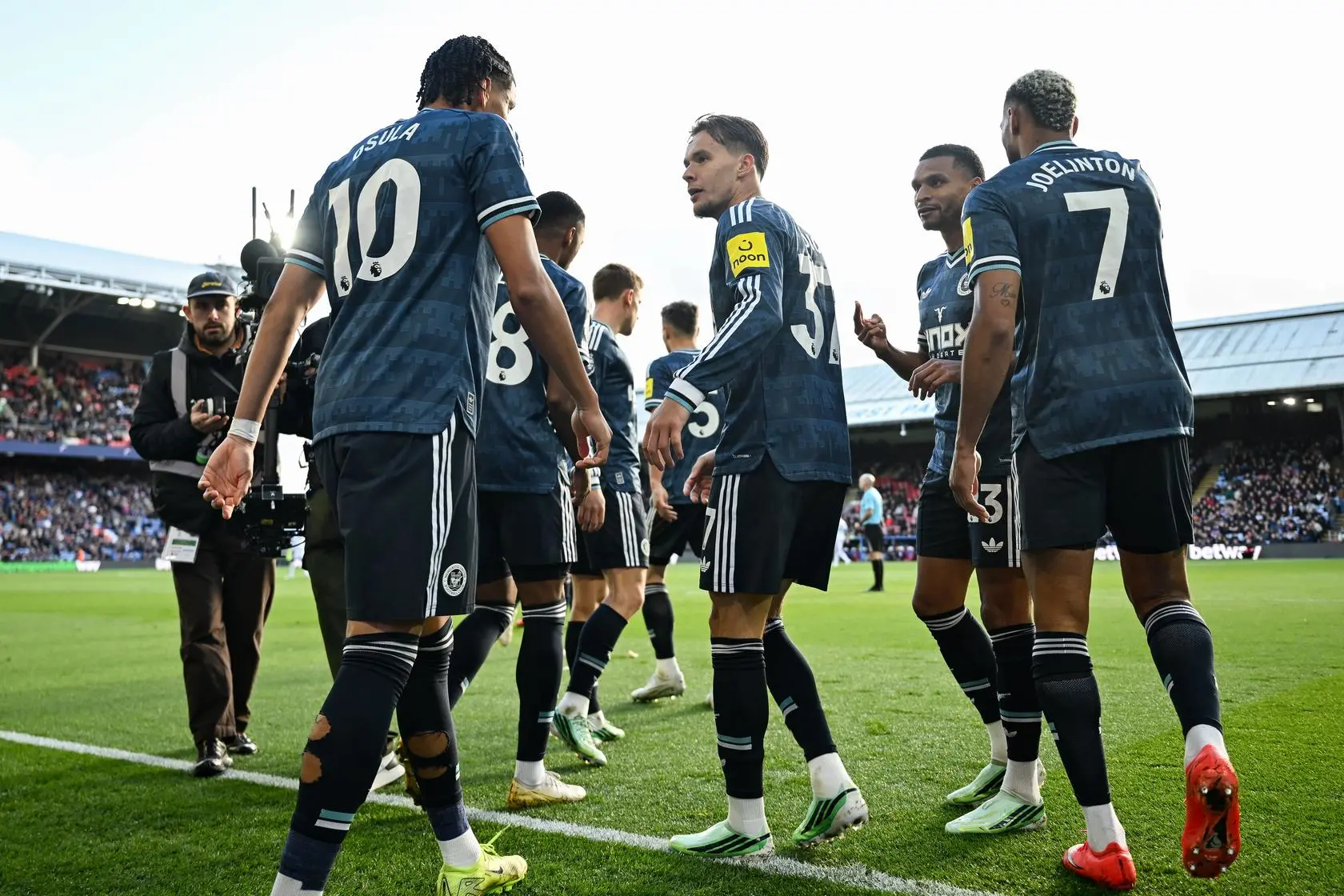NUFC cele Palace