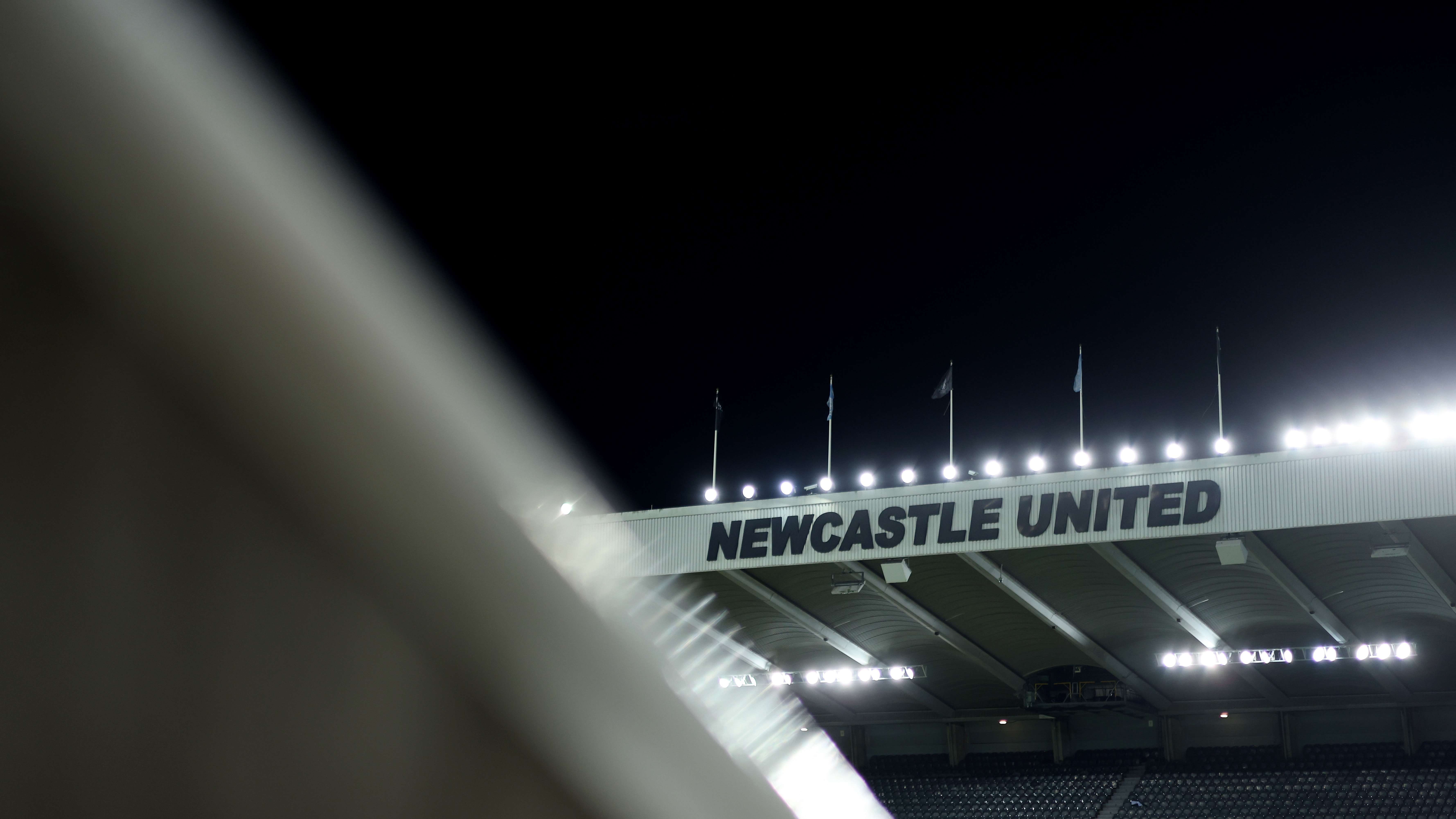 st-james-park-floodlights