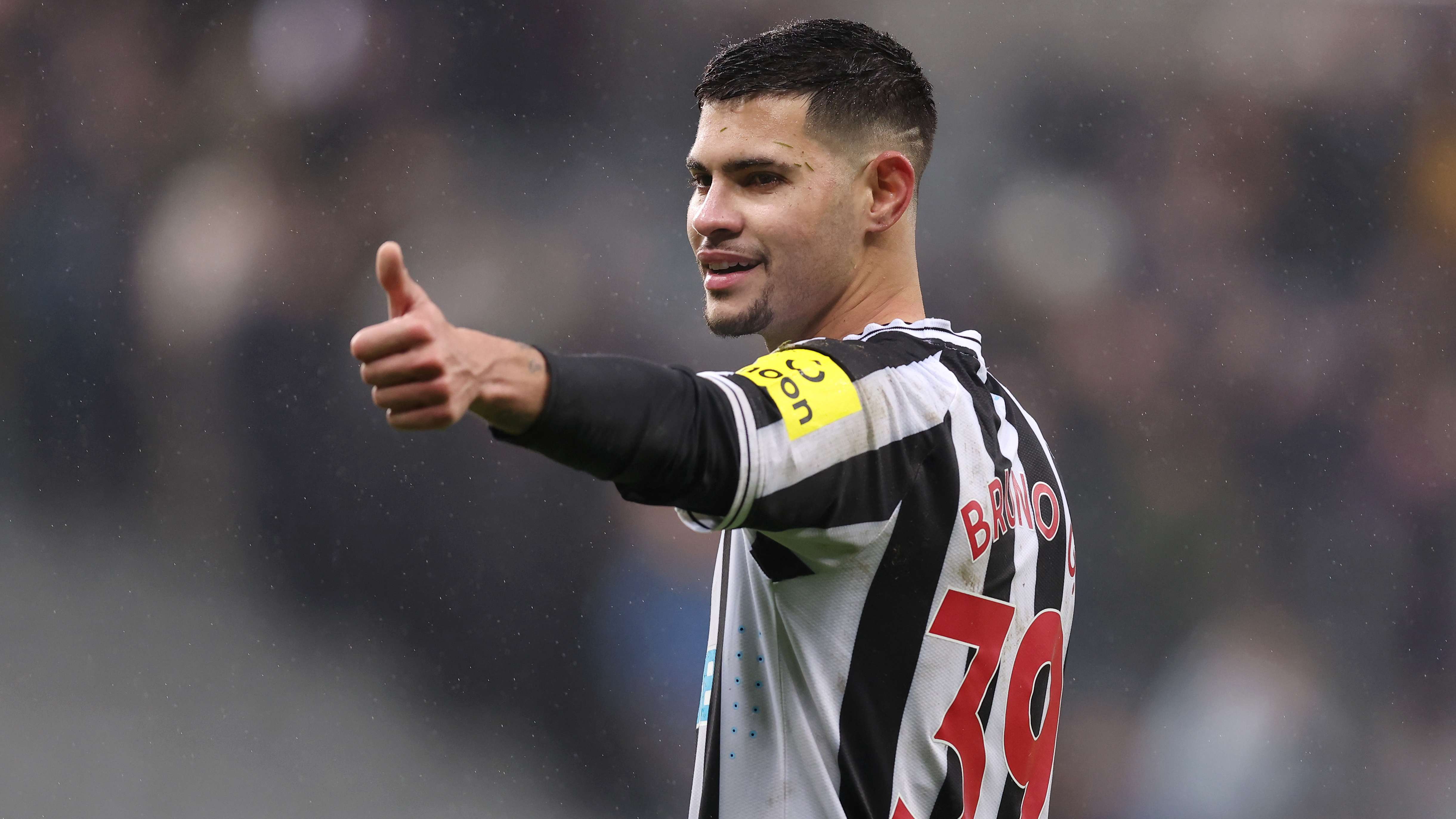 bruno-guimaraes-thumbs-up