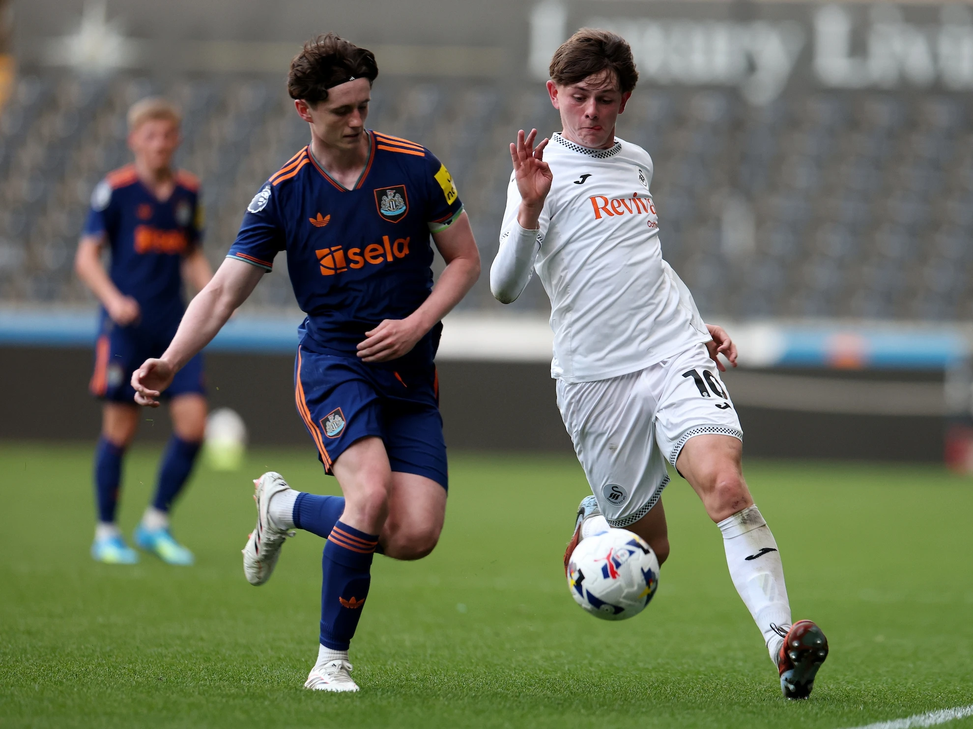 U21s v Swansea report 25-26