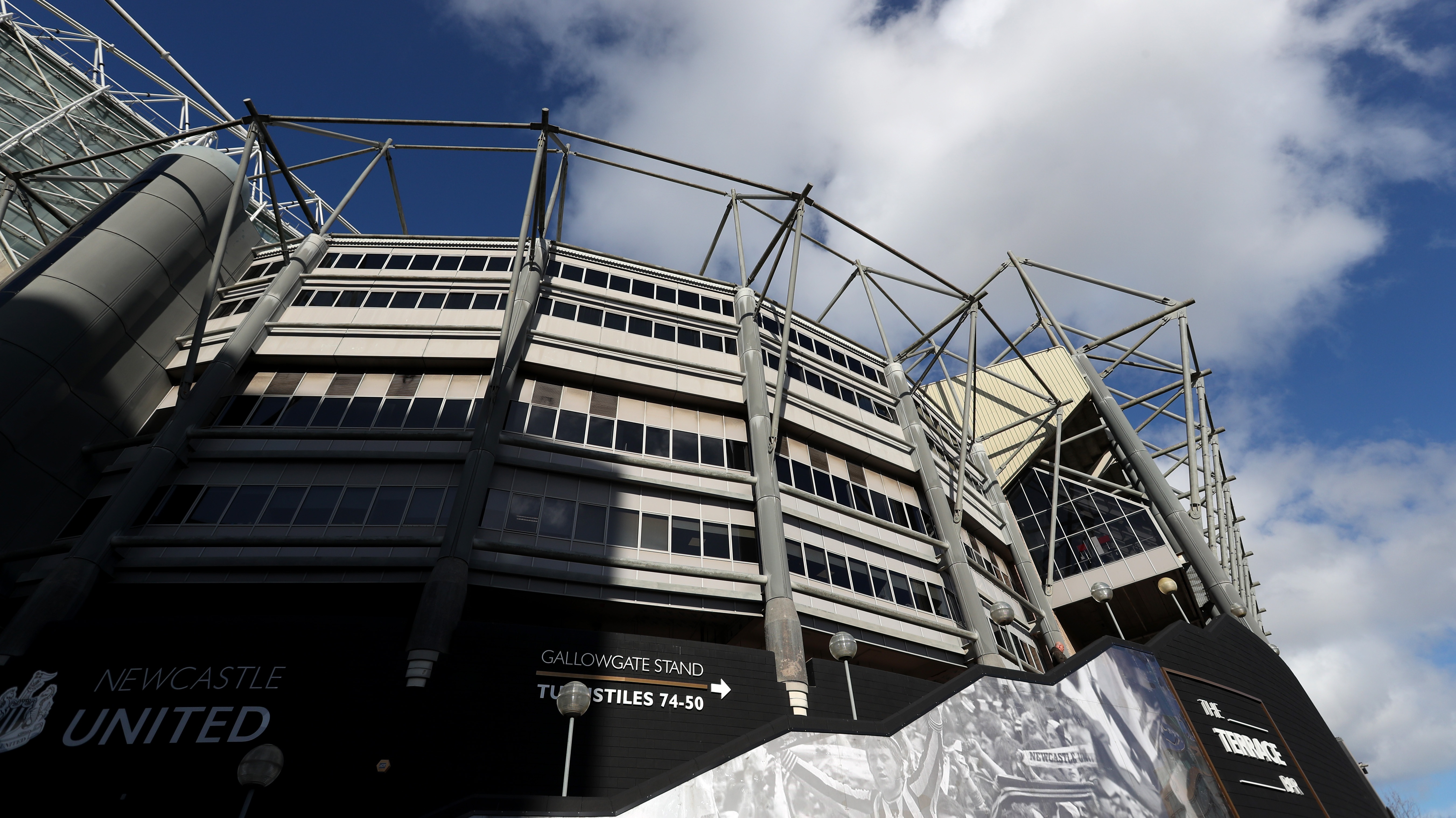 st-james-park-clouds